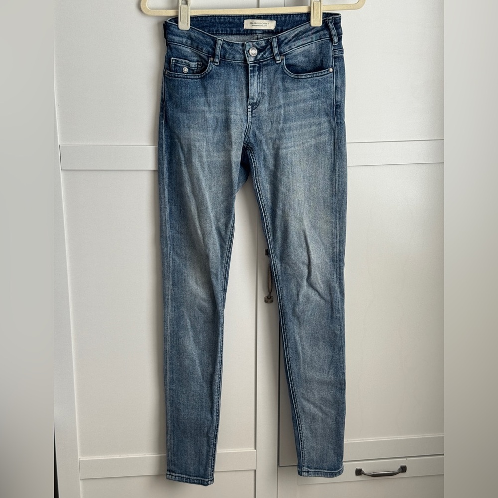 Madison scotch / Scotch & Soda Classic mid rise, skinny Blue Jeans. Size 25.